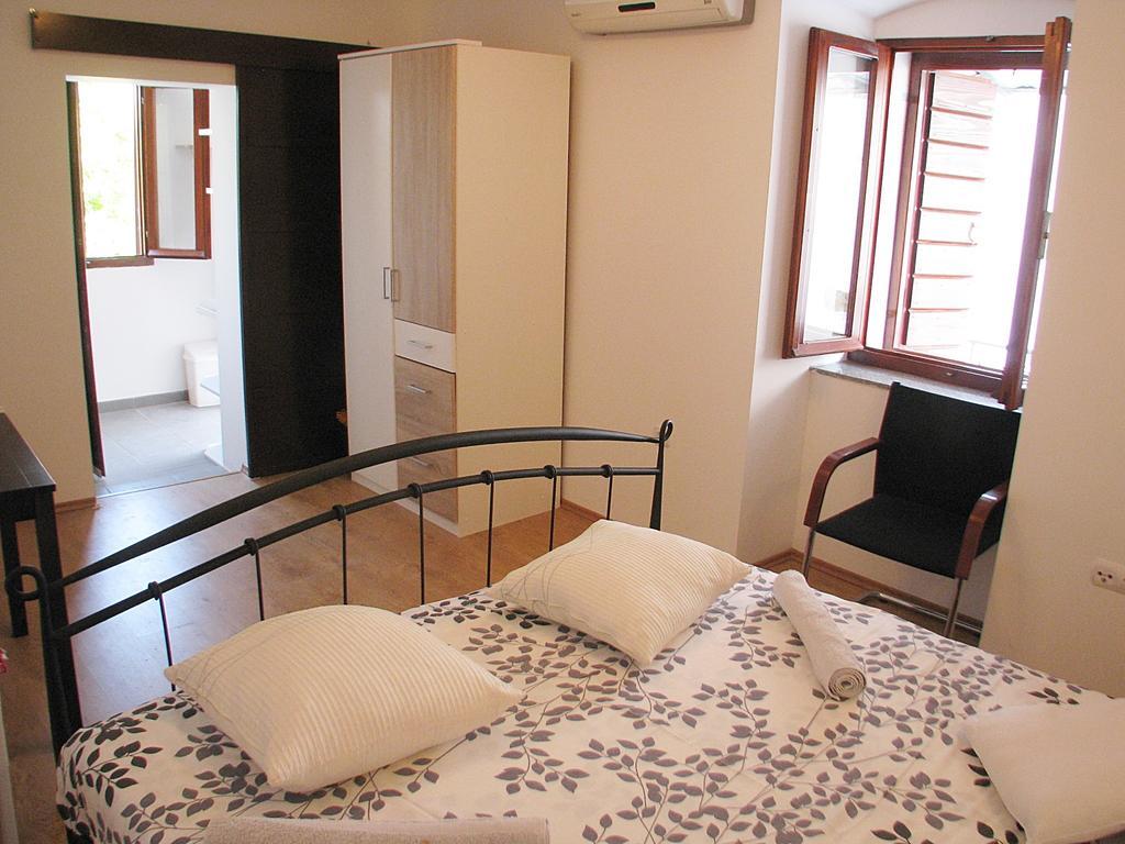 Apartment Noa Kastel Kambelovac Ruang foto